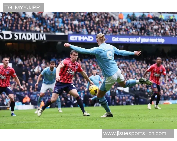 西甲激战曼城险胜切尔西乌龙球成比赛转折点深度解析