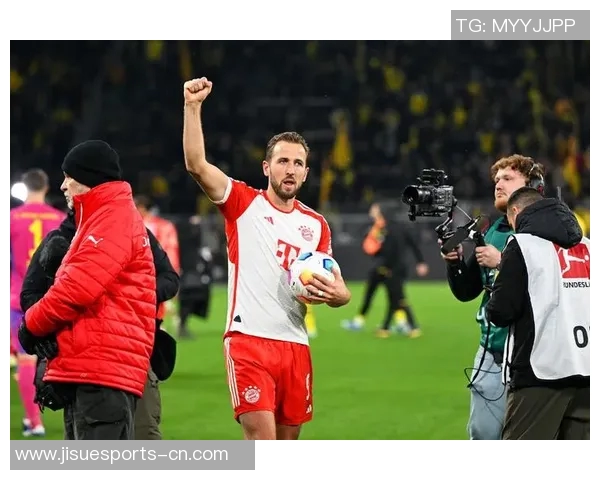 英超激战：拜仁3-0马竞帽子戏法引发争议判罚全场沸腾