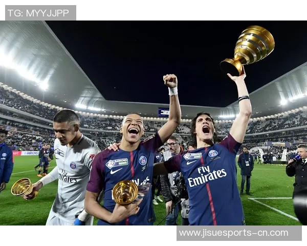 国王杯激战曼城与巴黎圣日耳曼战平全场焦点瞬间回顾