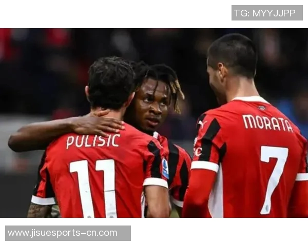 友谊赛精彩对决AC米兰与尤文图斯战成平局引发争议判罚热议