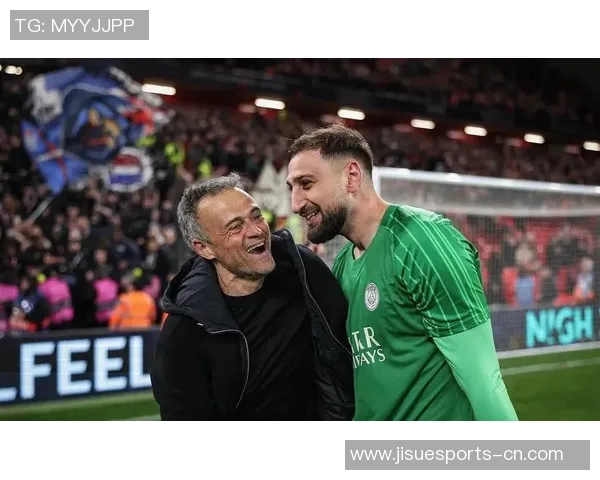 中超激战巴黎圣日耳曼逆转曼联引发争议判罚全场沸腾 中超激战巴黎圣日耳曼逆转曼联引发争议判罚全场沸腾