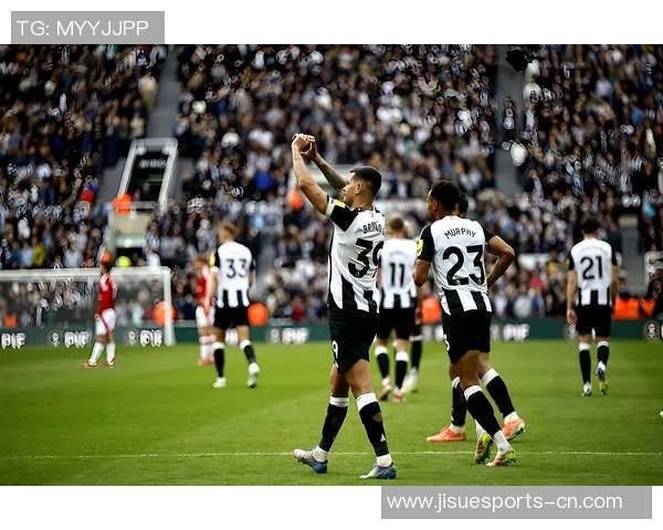 国王杯激战热刺与皇马战平双方防线坚固引发全场热议 国王杯激战热刺与皇马战平双方防线坚固引发全场热议