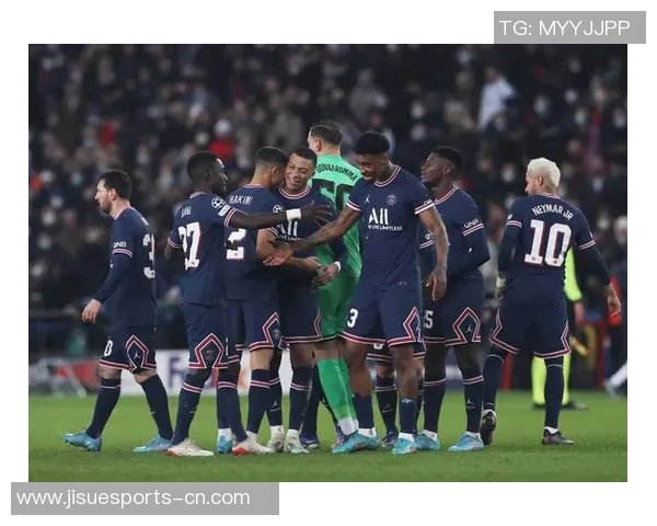 欧冠激战:多特蒙德与巴黎圣日耳曼1比1平局乌龙球引发全场狂欢 欧冠激战:多特蒙德与巴黎圣日耳曼1比1平局乌龙球引发全场狂欢