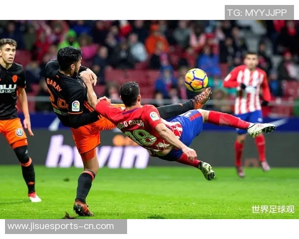 西甲赛场惊现冷门曼城大胜AC米兰乌龙球引发全场狂欢